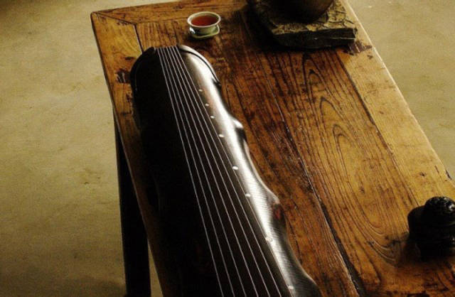 武汉市古琴蕴含的传统文化，一把古琴制备出来要两年的时间